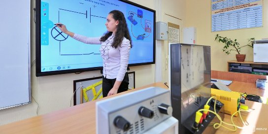 Привычные будни учителей в Москве изменены благодаря применению цифровых технологий