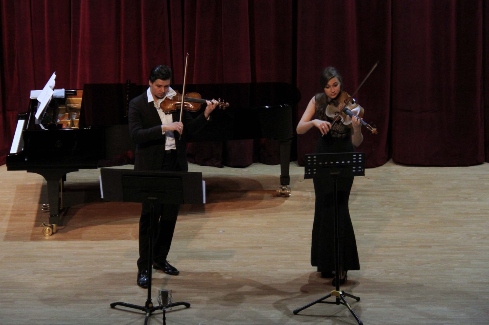 Российские скрипачи дали сольный концерт в Дамаске