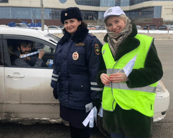 О несовместимости вождения и алкоголя напомнили водителям Новосибирска ГИБДД и волонтеры «Балтики»
