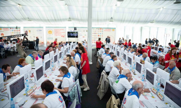 Финал XII Всероссийского чемпионата по компьютерному многоборью среди пенсионеров перенесён из-за массированной DDoS-атаки