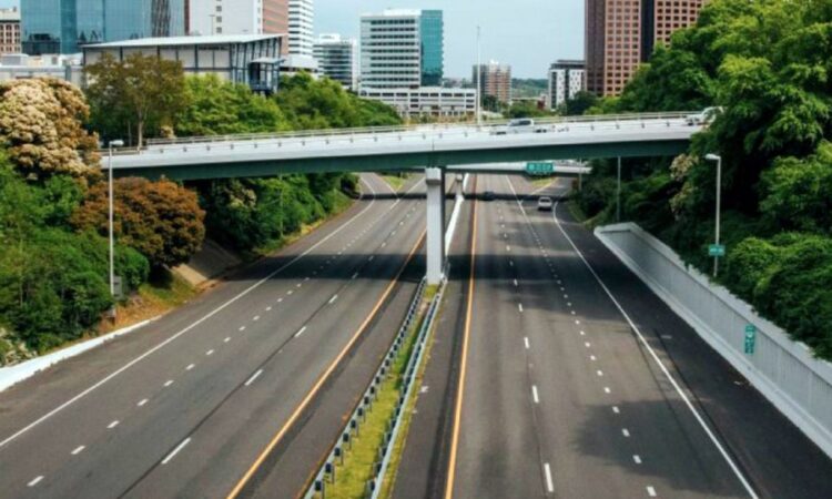Строительство автомагистралей - ключевой этап развития инфраструктуры Подмосковья
